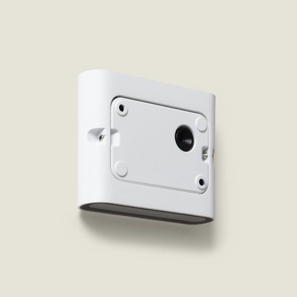 aplique-de-pared-exterior-led-iluminacion-doble-cara-aluminio-luming-5.jpg.webp