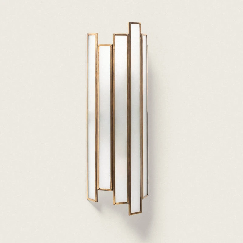 lampara-de-pared-de-metal-y-cristal-bredos.jpg.webp
